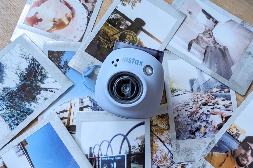 Fujifilm Instax Pal review design