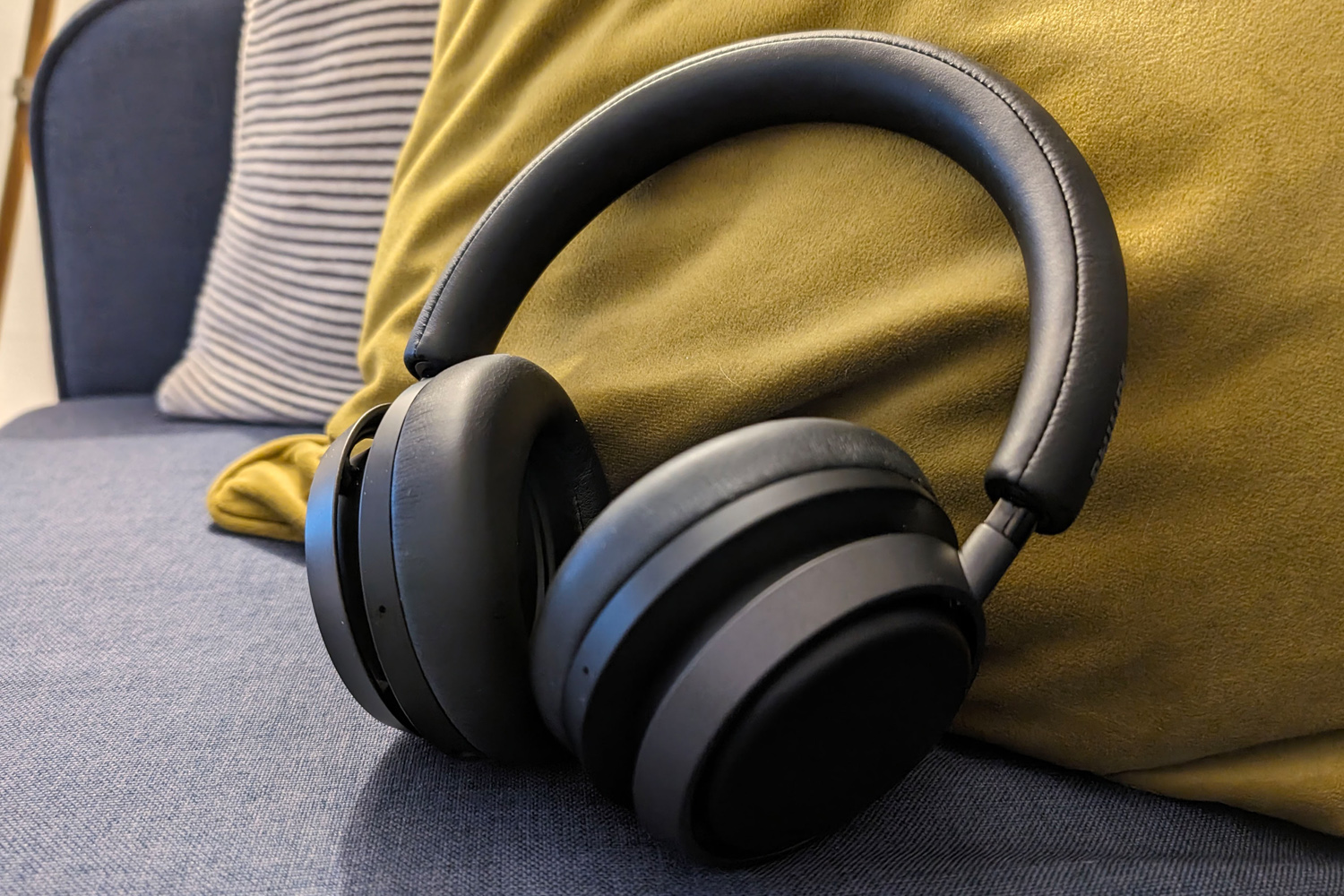 Philips Fidelio L4 review front