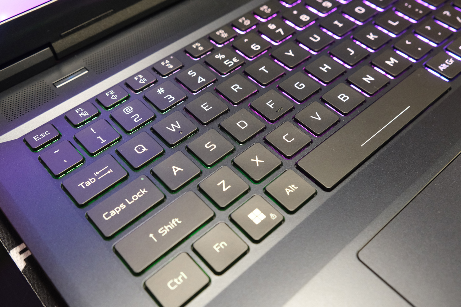 Acer Predator Helios Neo 18 hands-on keyboard