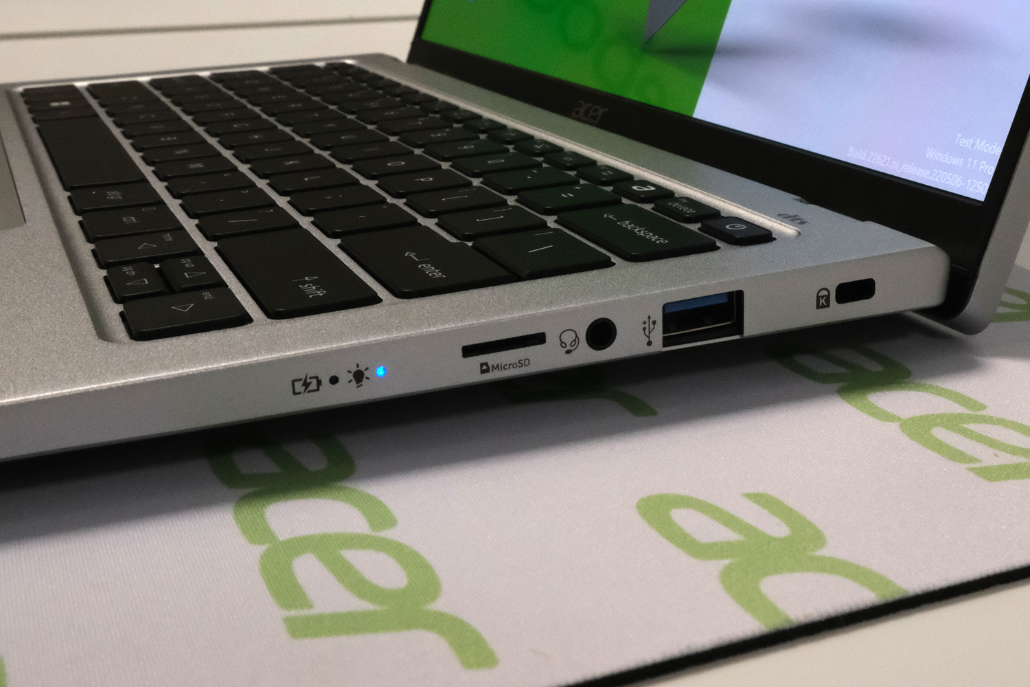 Acer Swift Go 14 hands-on ports right