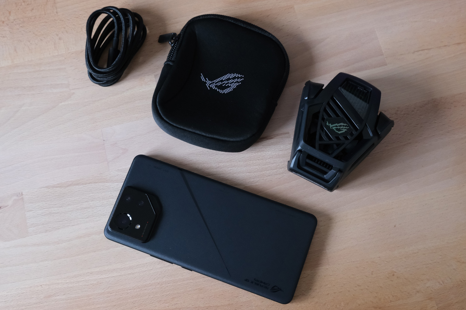 Asus ROG Phone 8 Pro accessories