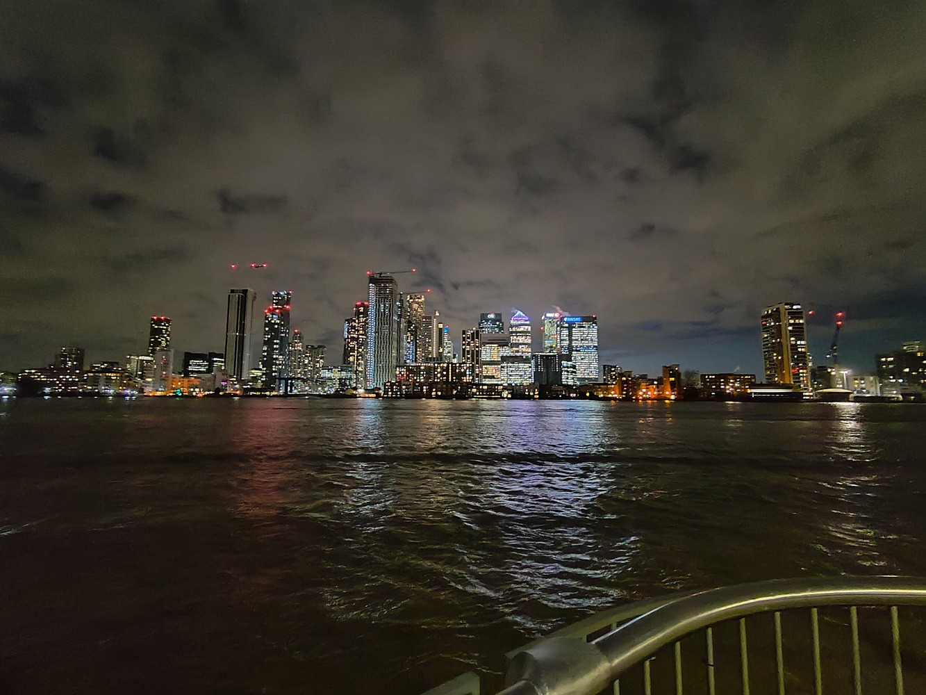 Asus ROG Phone 8 Pro camera samples low light canary wharf ultrawide