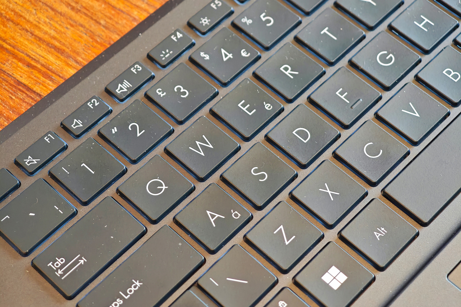 Asus Zenbook Duo OLED 2024 review keyboard keys
