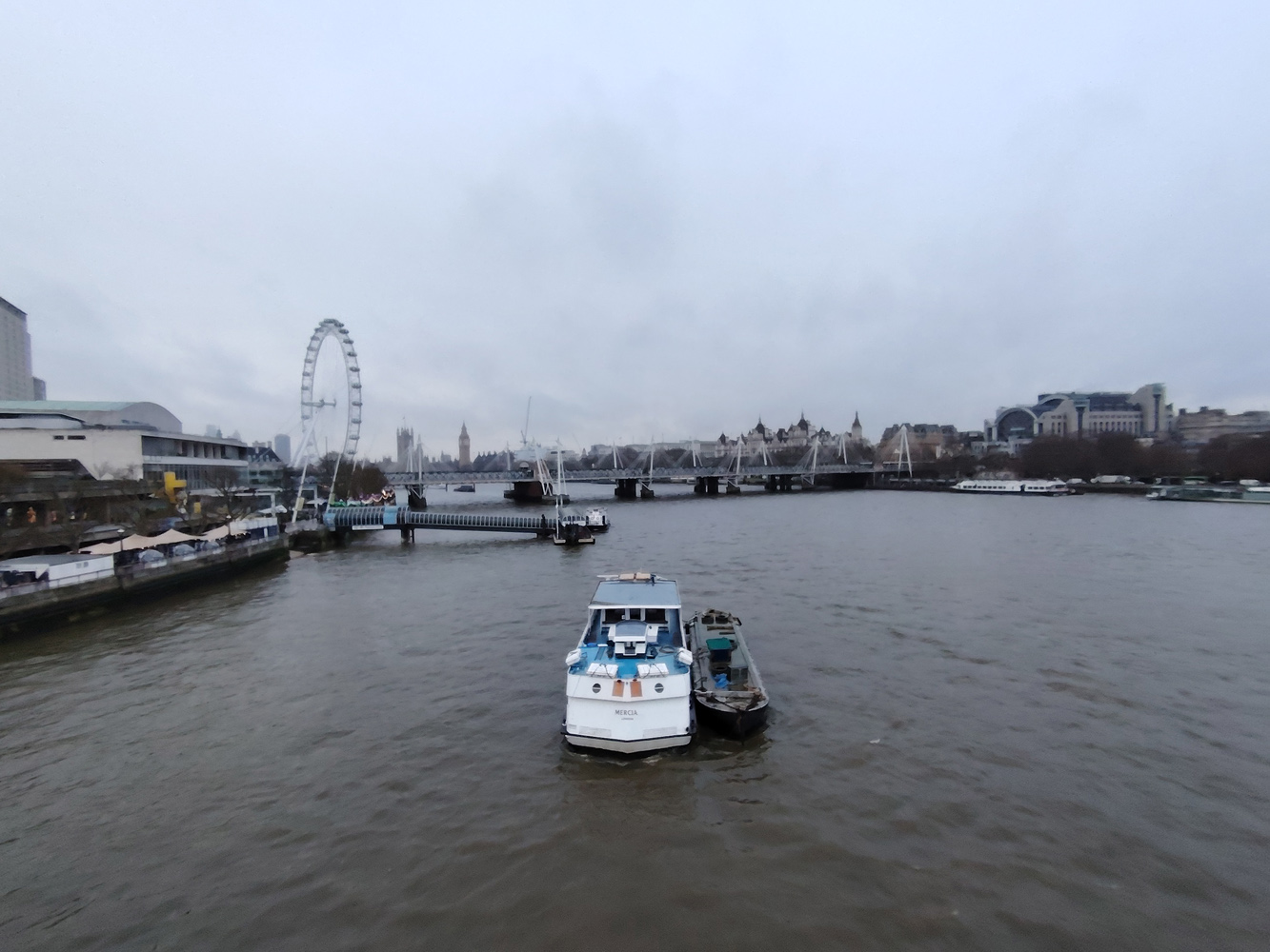 Honor Magic 6 Lite camera samples thames ultrawide