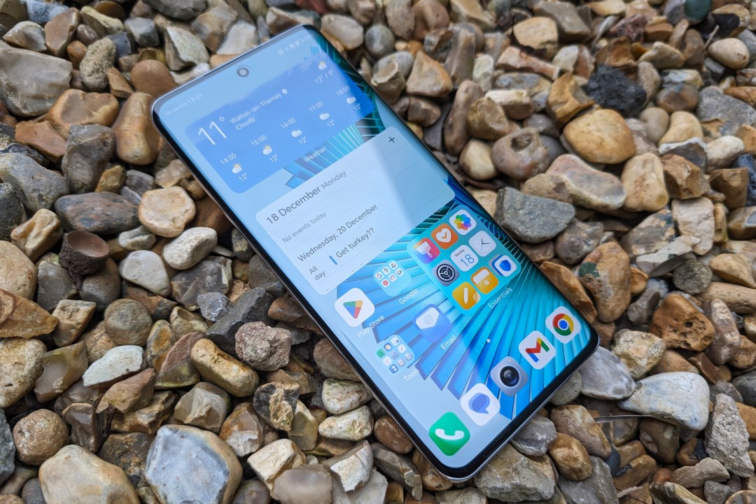 The Honor Magic 6 Lite gives me flagship vibes - without the high price