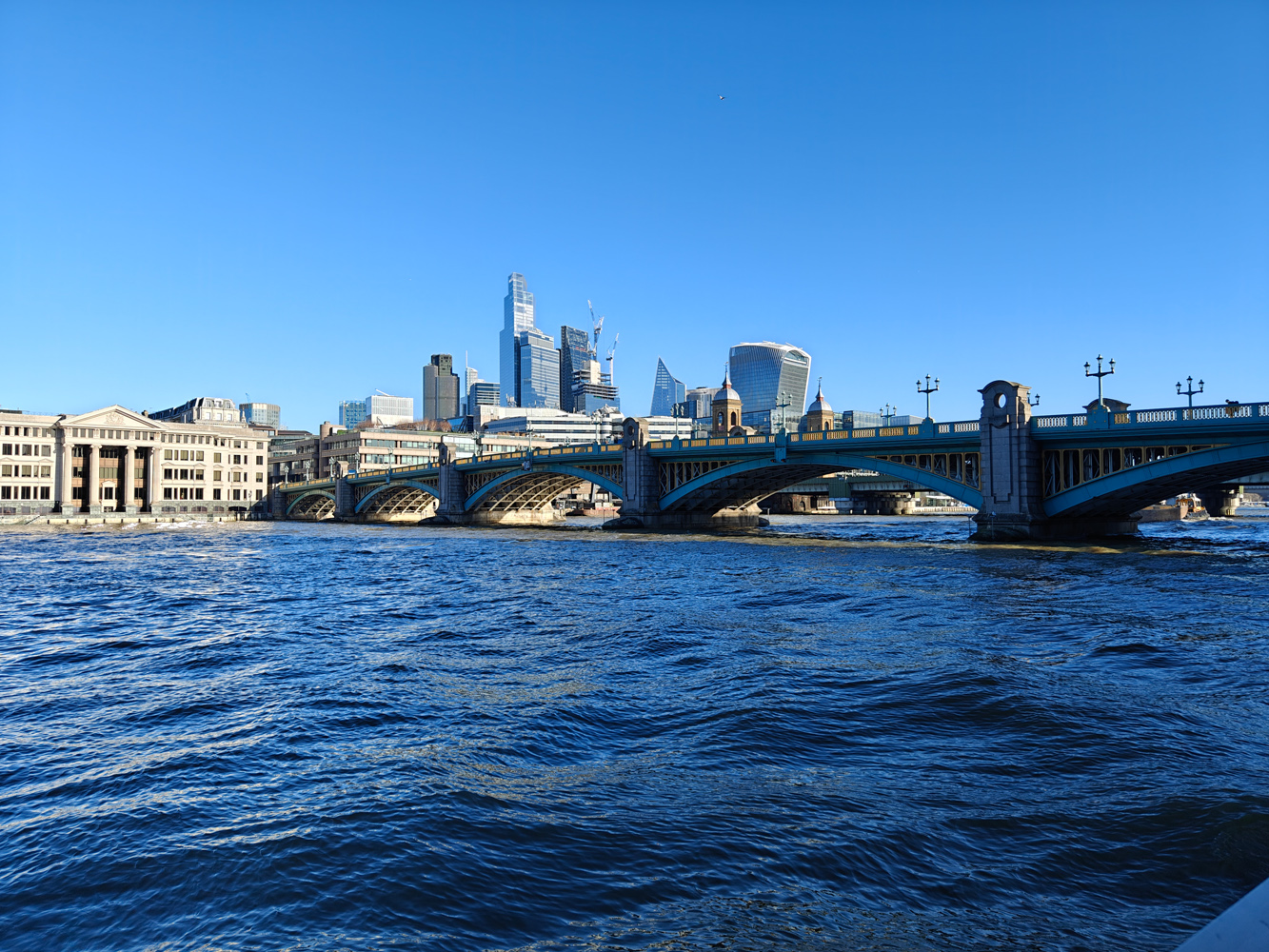 Oppo FInd X7 Ultra camera samples Thames bridge