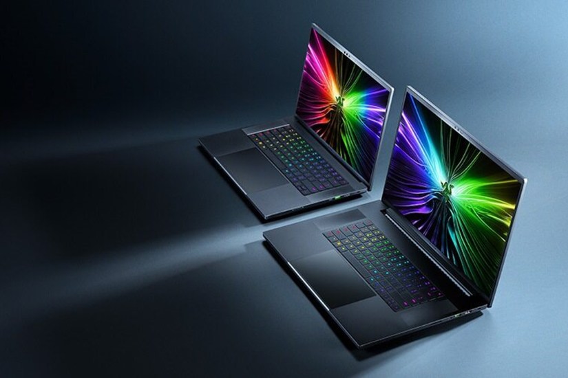 The new Razer Blade 16 has a ridiculously fast 240Hz OLED screen