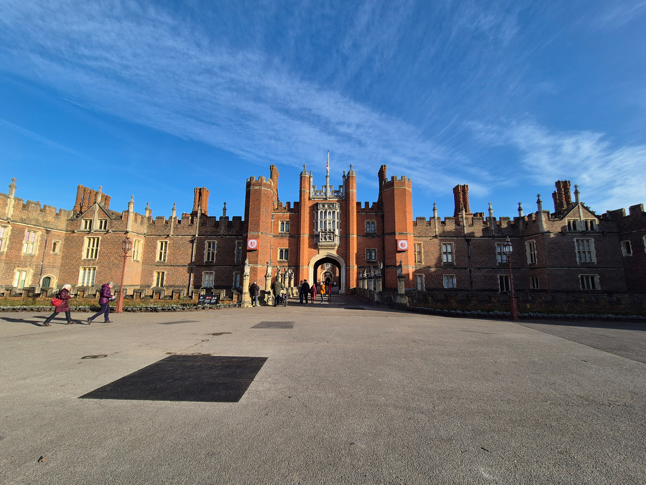 Samsung Galaxy S23 Plus camera samples Hampton Court ultrawide