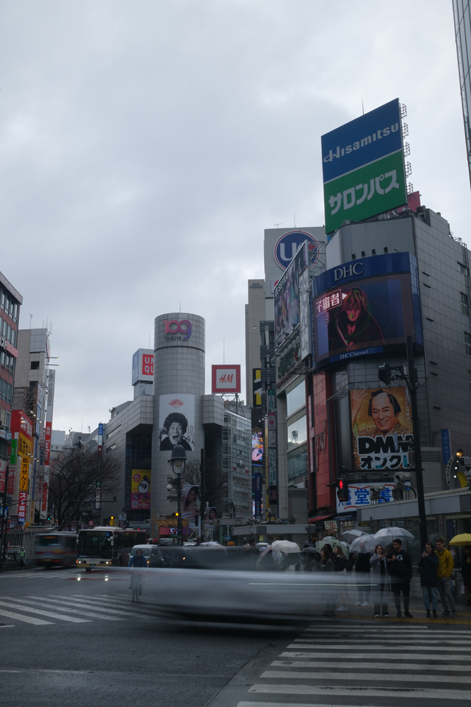 Fujifilm X100 VI samples shibuya traffic