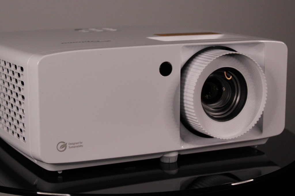 Optoma UHZ66 projector