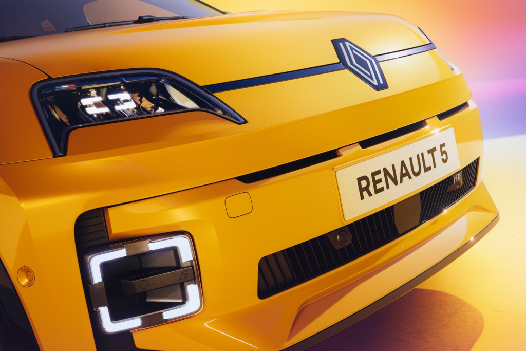 Renault 5 2024 official reveal front bumper