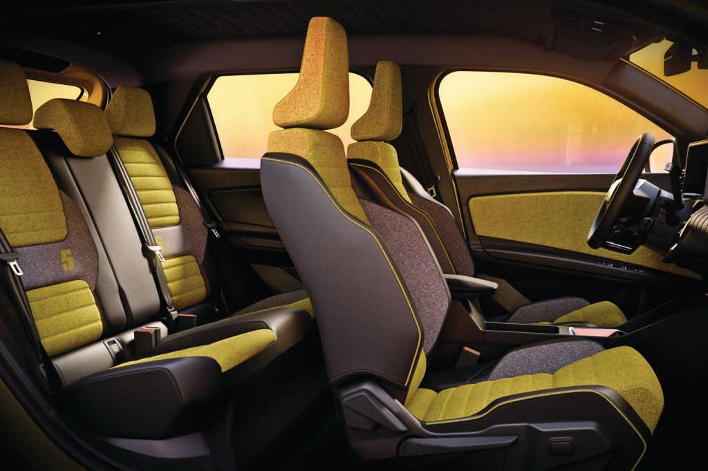 Renault 5 2024 official reveal seats