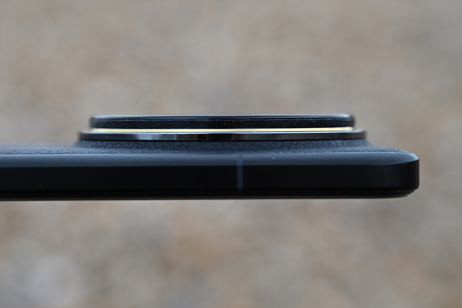 Xiaomi 14 Ultra review camera bump