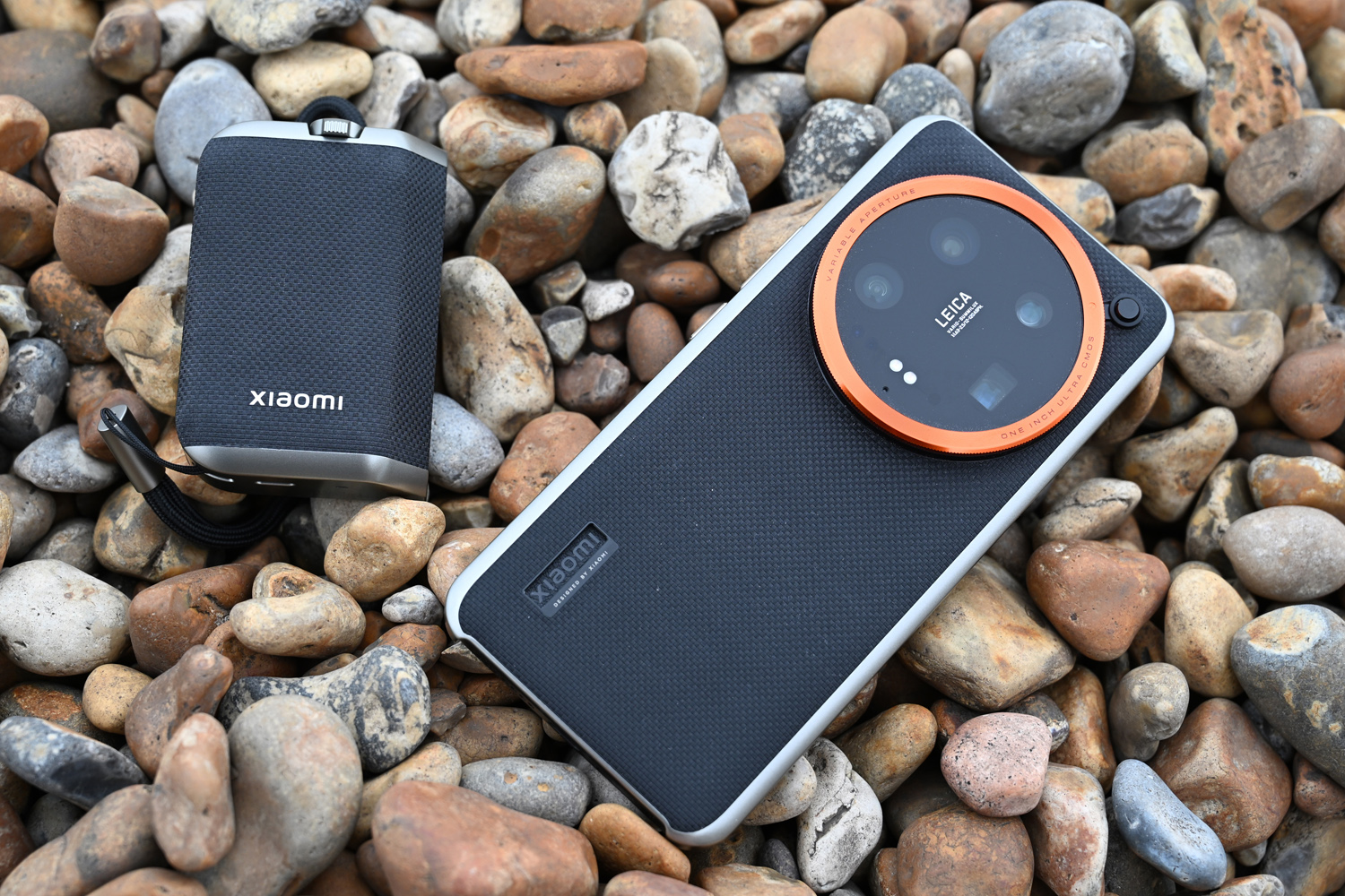 Xiaomi 14 Ultra review photography kit with grip