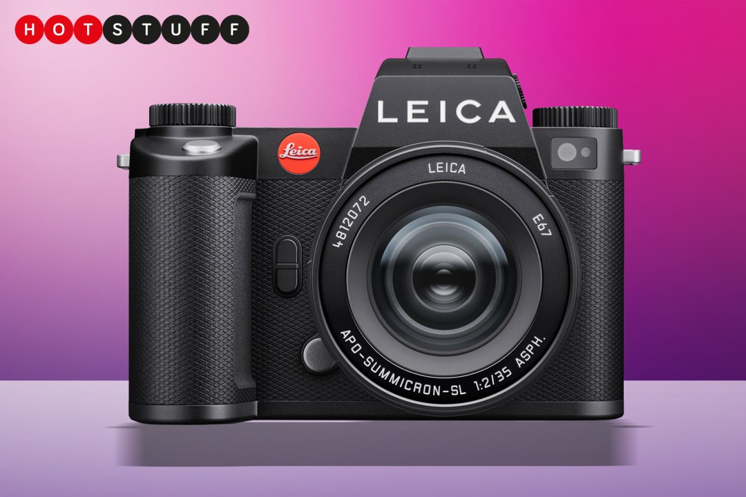 Leica SL3 hot stuff front
