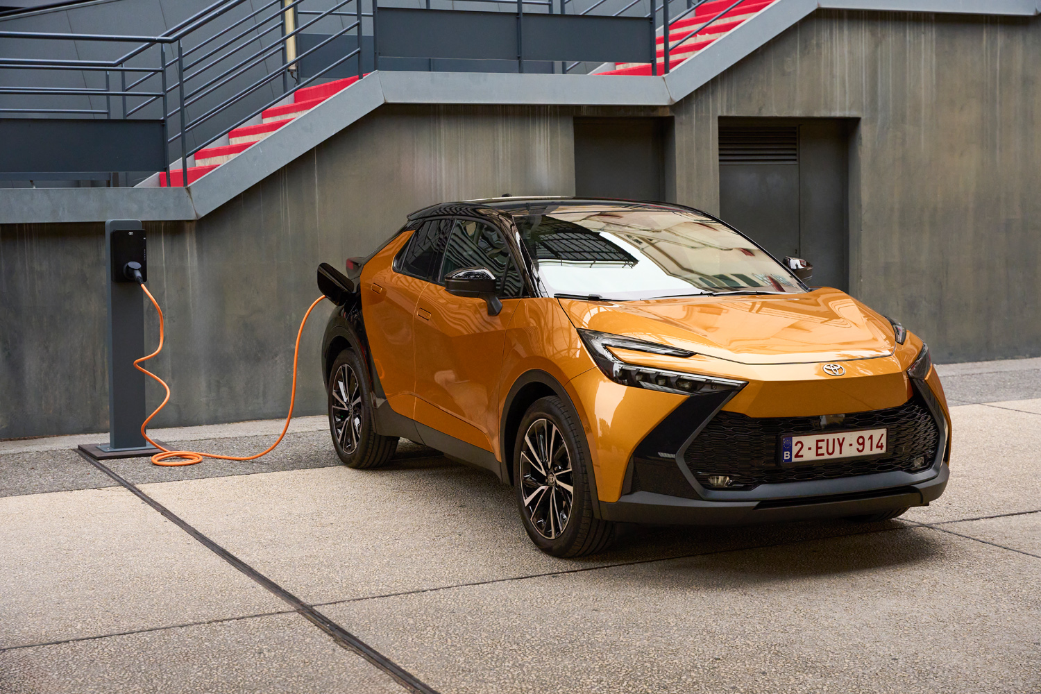 Toyota C-HR plug-in Hybrid 220 review static front