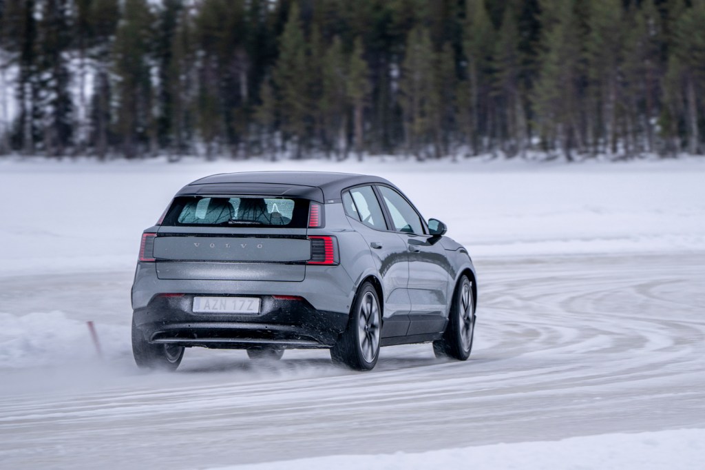 Volvo EX30 winter drive rear