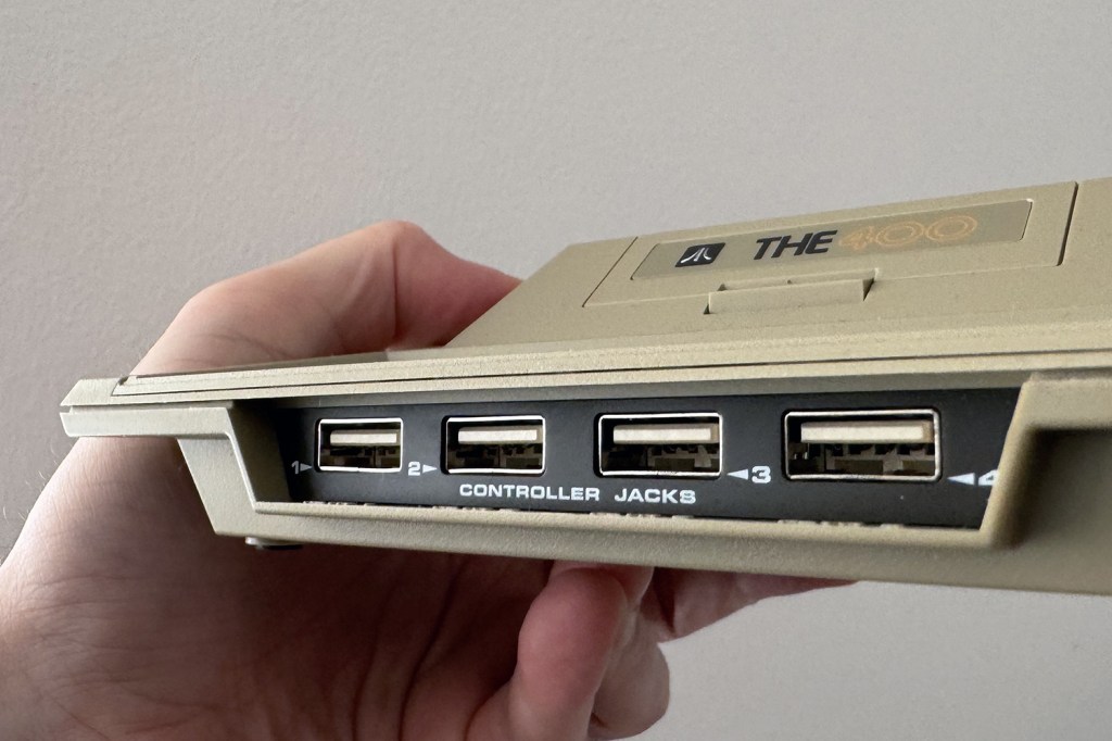 Atari 400 Mini controller ports