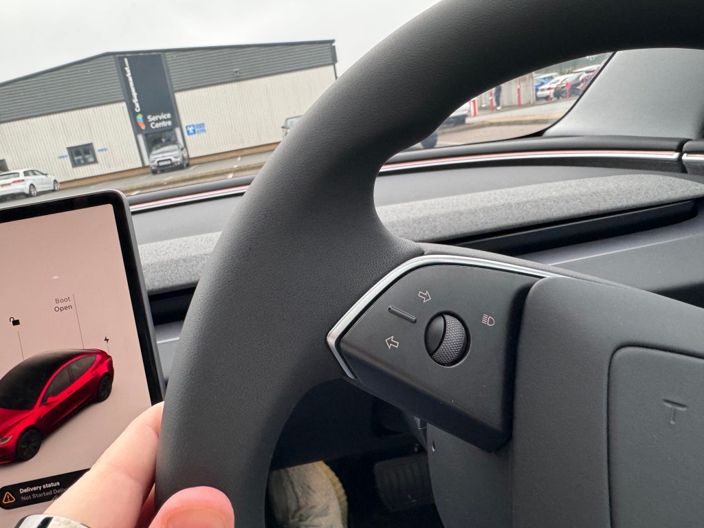 Tesla Model 3 indicator buttons