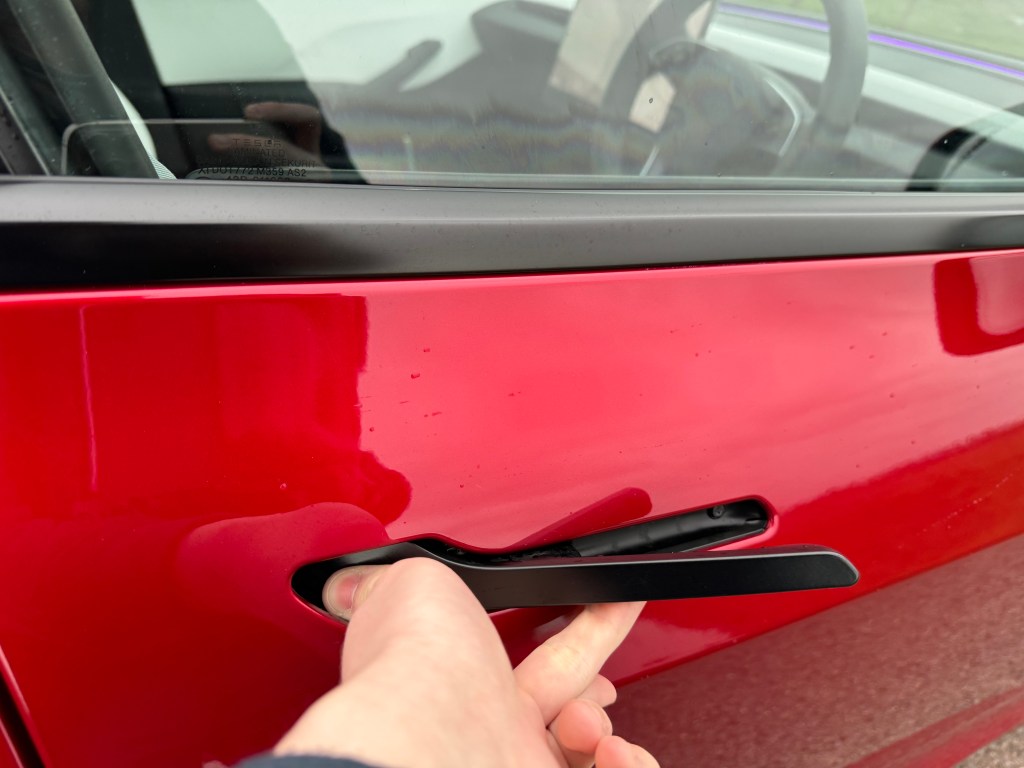 Tesla Model 3 door handles