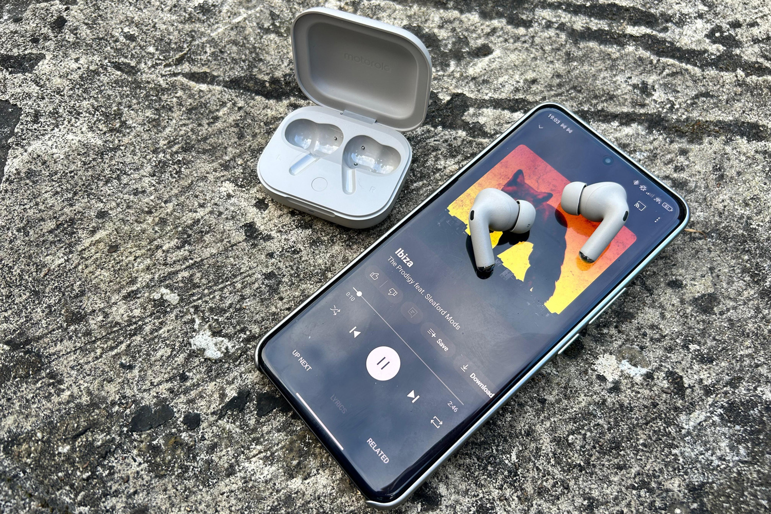 Motorola Buds+ review listening