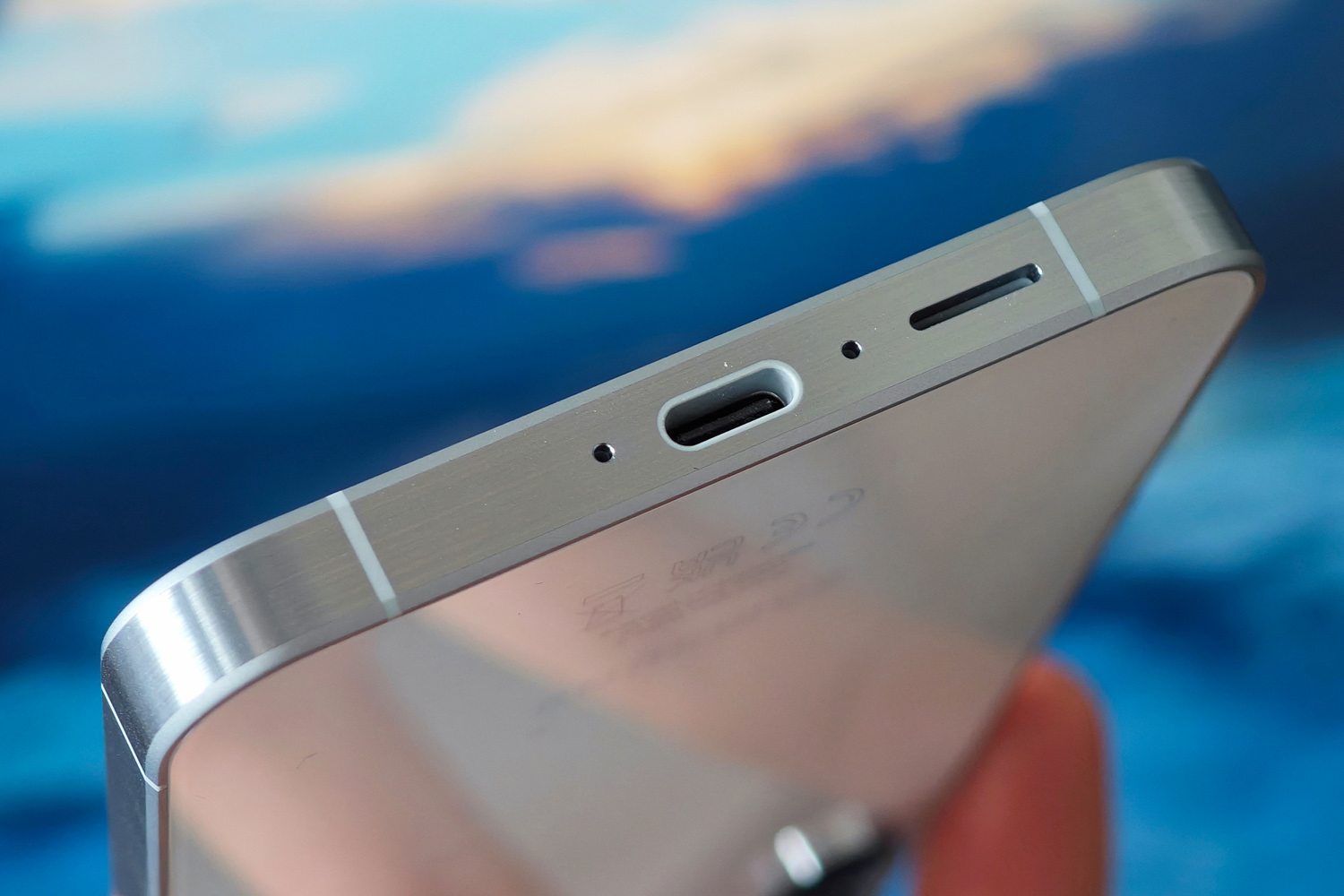 Samsung Galaxy A55 review USB-C port