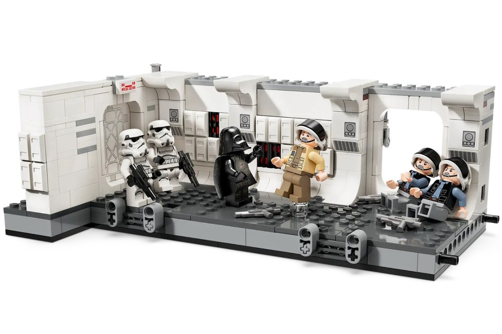 Boarding Tantive IV diorama