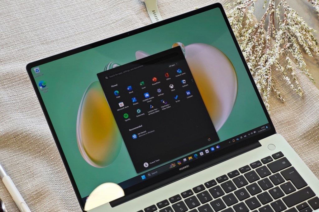 Huawei MateBook 14 2024 hands-on review screen