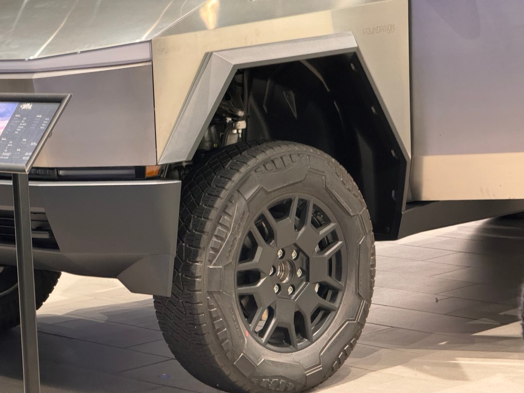 Tesla Cybertruck suspension