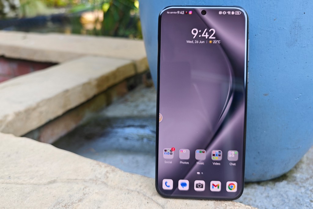 Huawei Pura 70 Ultra verdict front