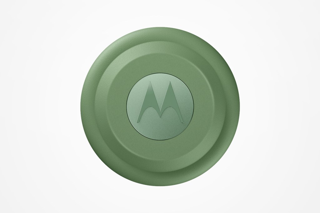 Best-AirTag-Alternatives-Motorola-Moto-Tag