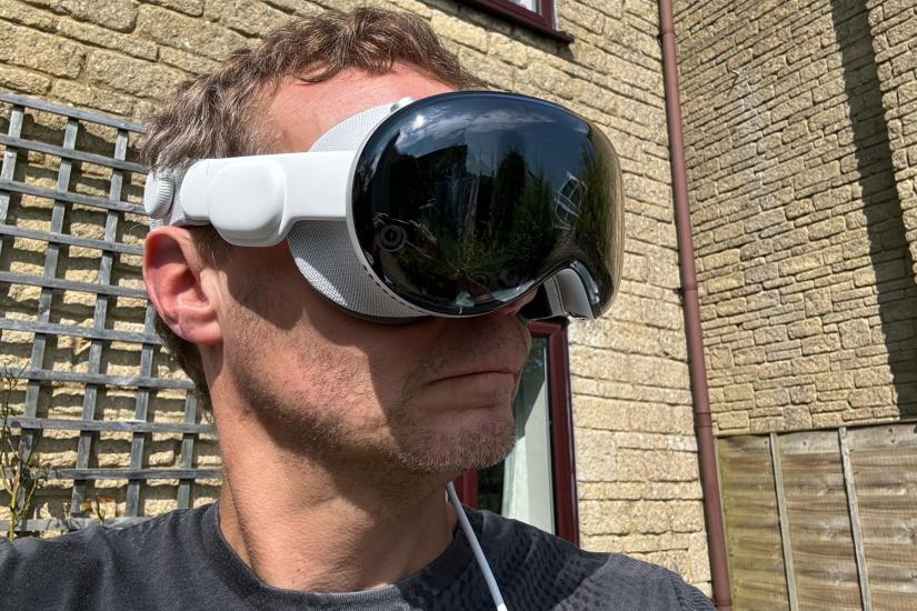 Is the Apple Vision Pro dream going to die in 2026?