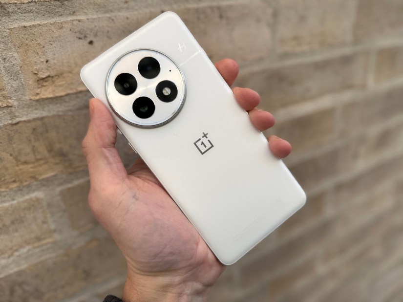 This OnePlus 15 camera leak makes me very nervous about the flagship