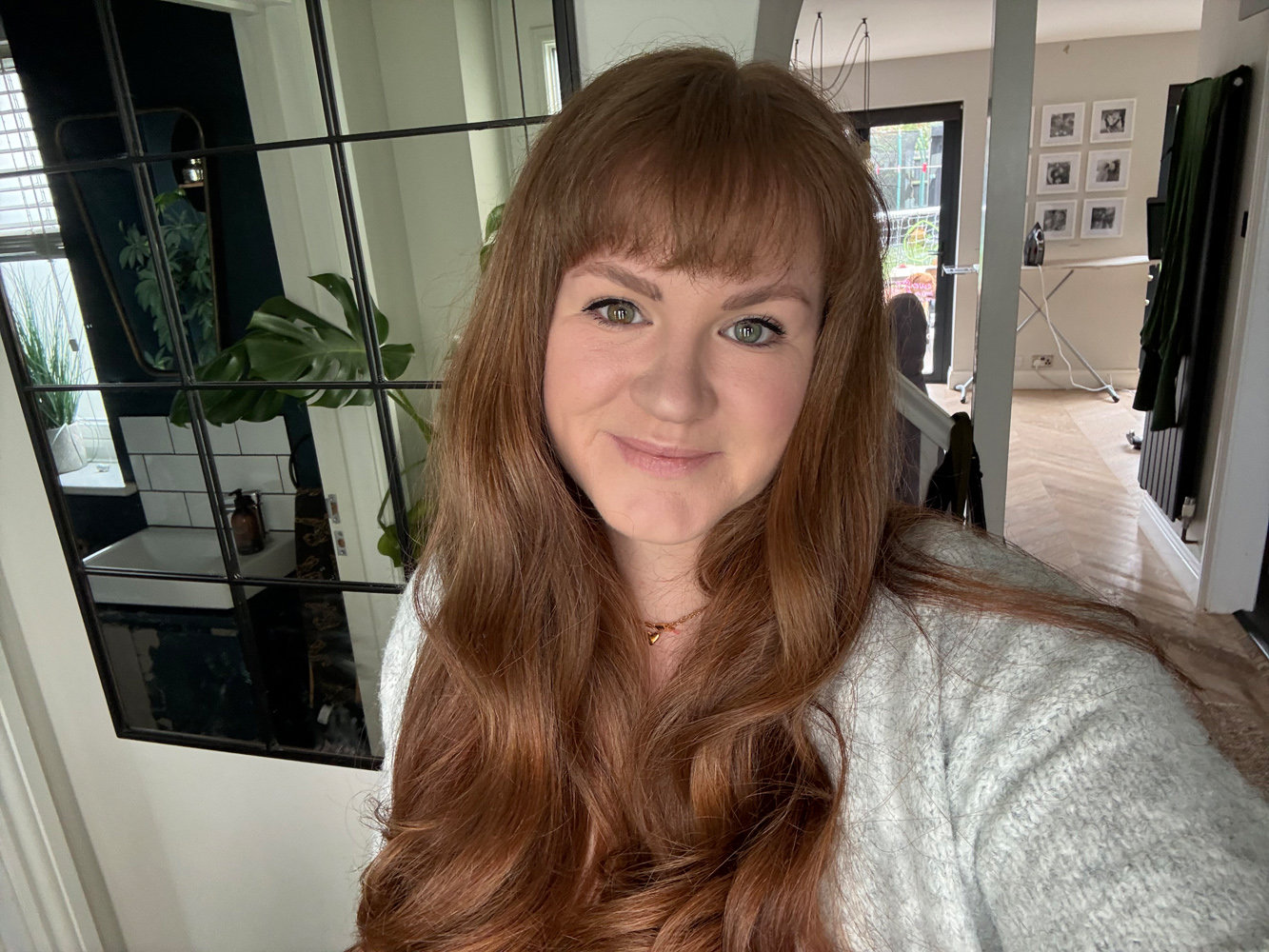 Apple iPhone 16e cameras samples selfie