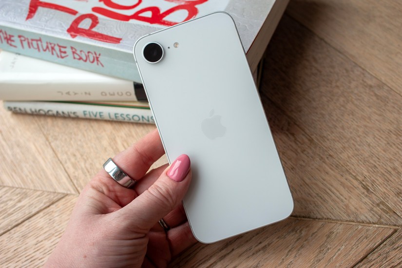 Apple’s cheap iPhone just got even cheaper on Amazon Prime Day