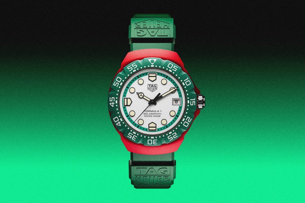 TAG Heuer Forumla 1 Solargraph on green background