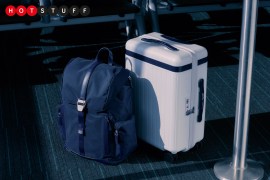 I can finally travel like a Formula 1 driver with this Williams branded luggage