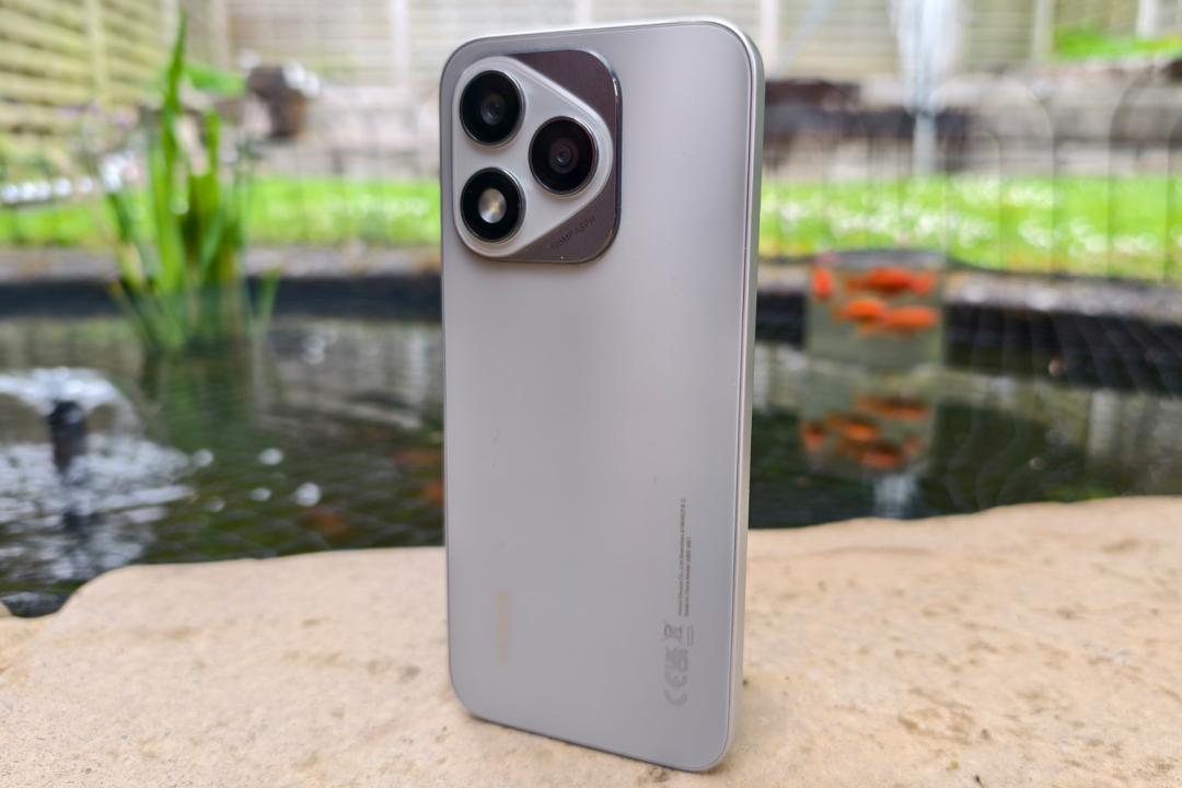 Honor 400 Lite review rear