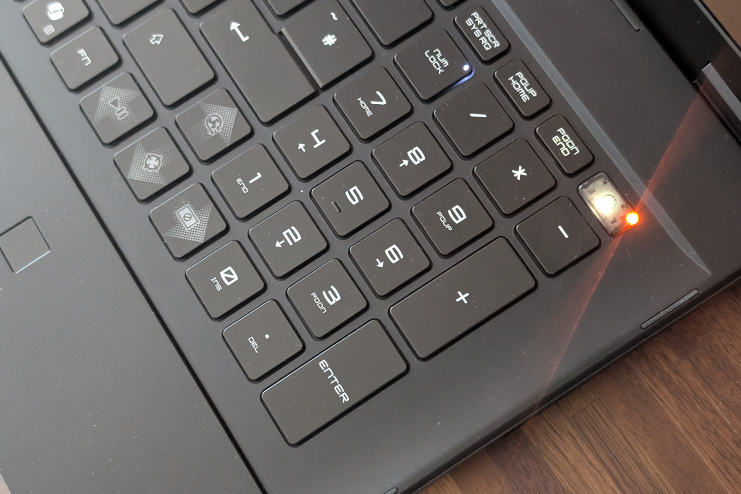 MSI Stealth A18 AI plus review number pad
