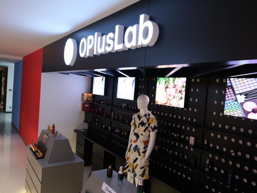 OnePlus photography lab 2025 lead