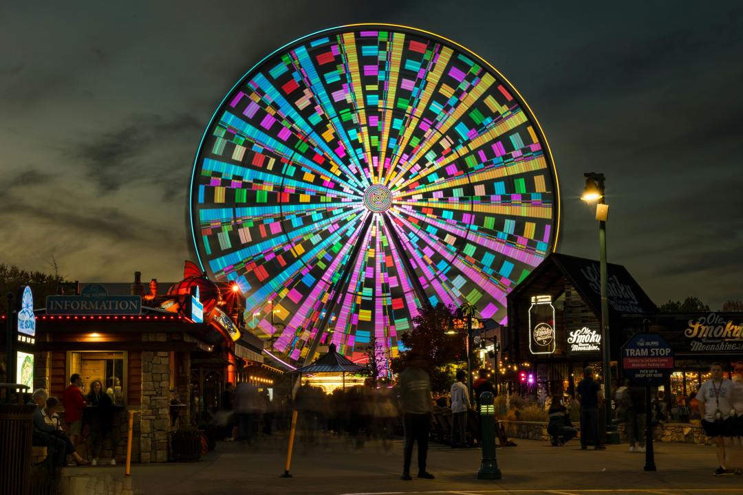 A Ferris wheel that looks a bit like pixels in a monitor Photo by Siva Seshappan on Pexels