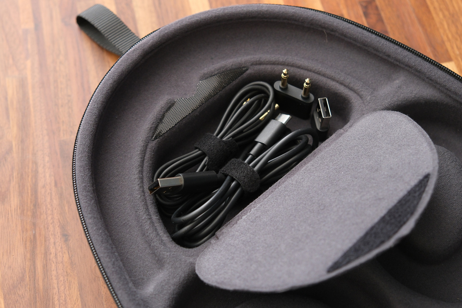 AKG N9 Hybrid review cables