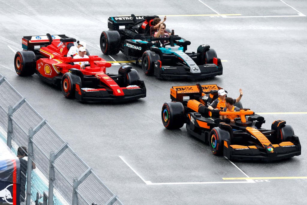 Lego F1 cars on track