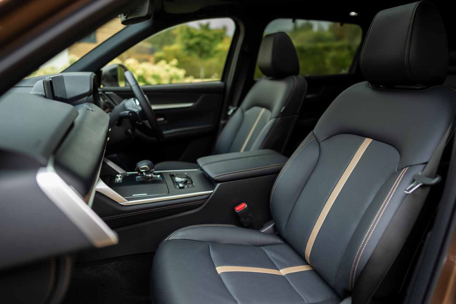 Mazda CX-80 review front seats