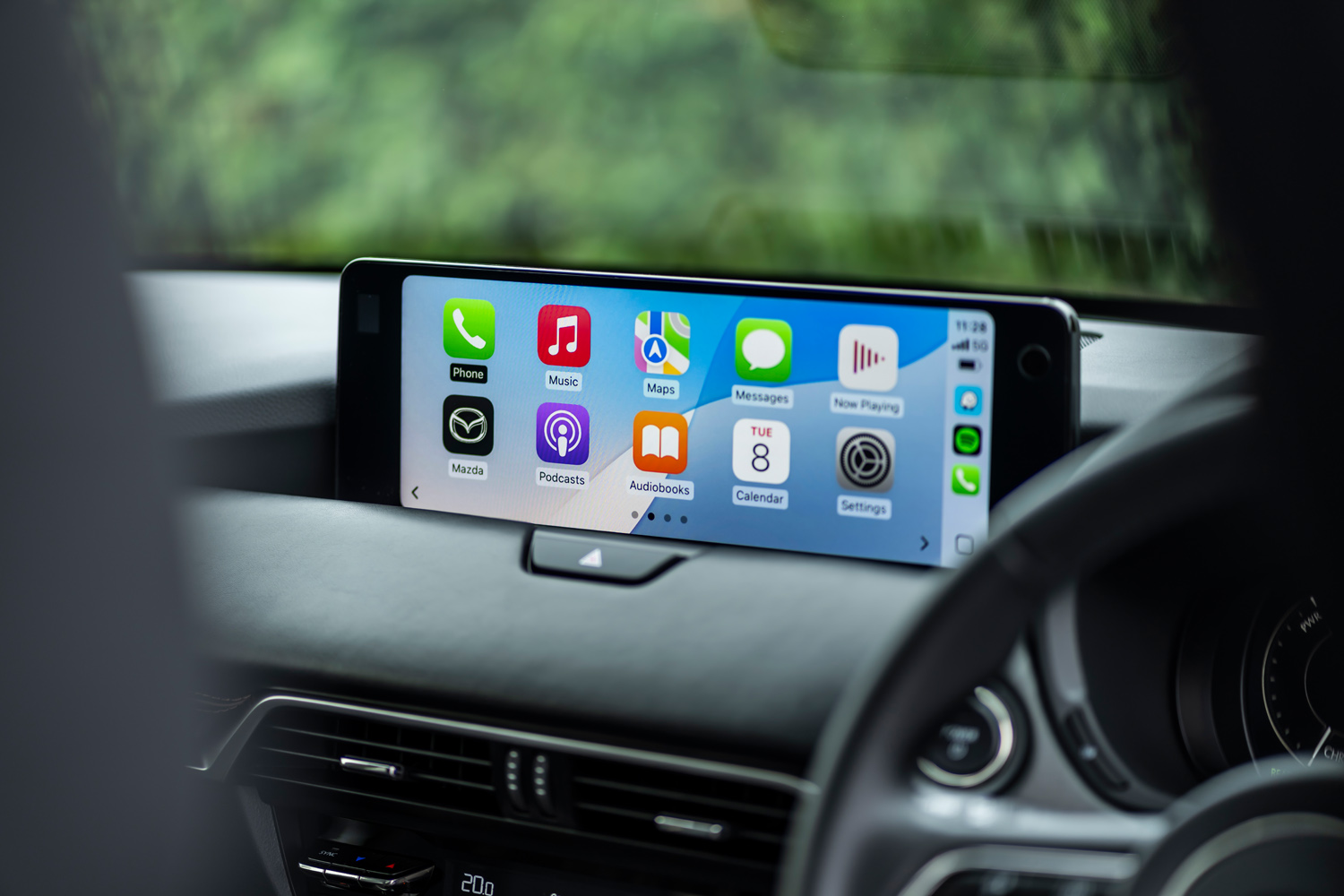 Mazda CX-80 review infotainment