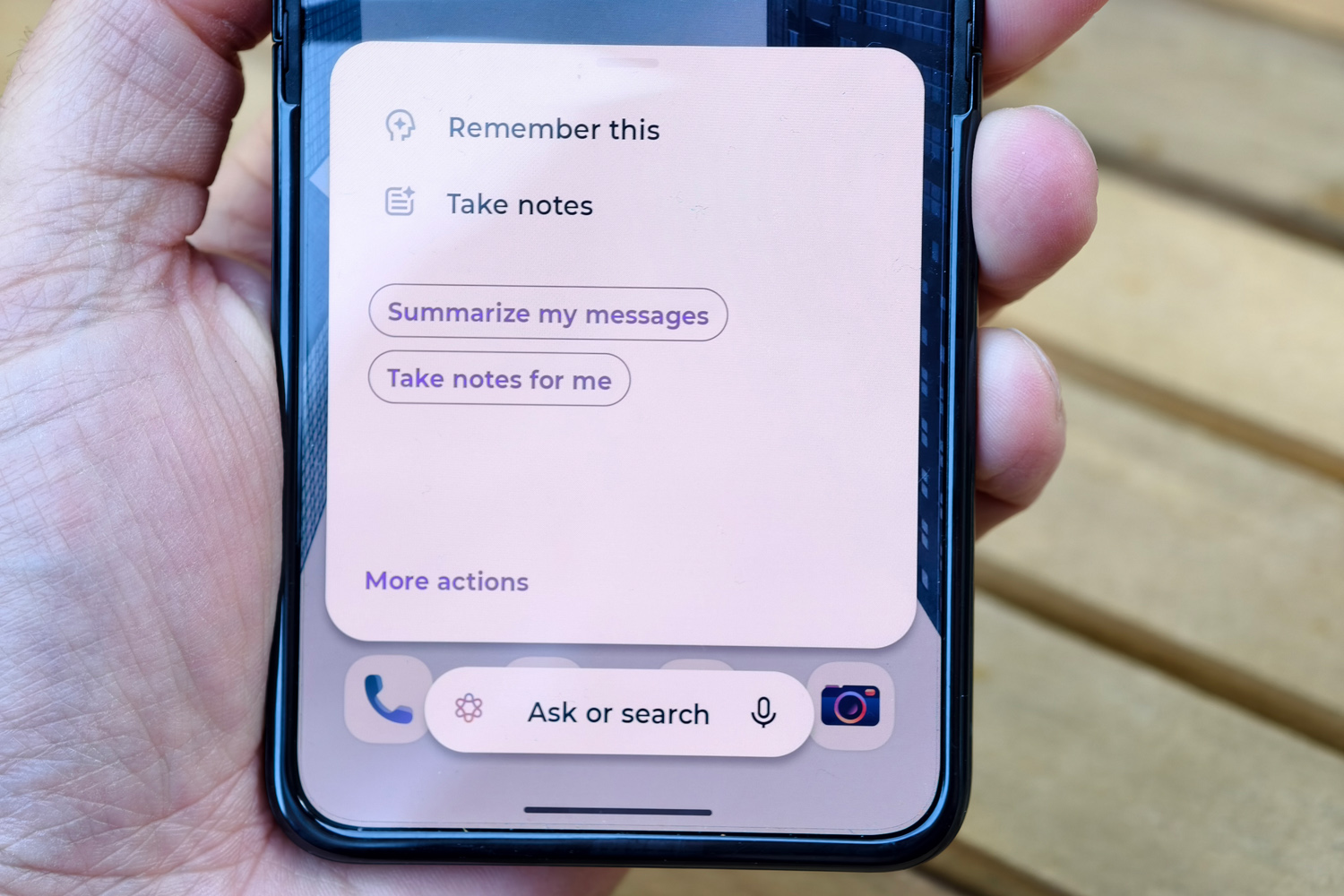 Motorola Razr 60 Ultra review Moto AI