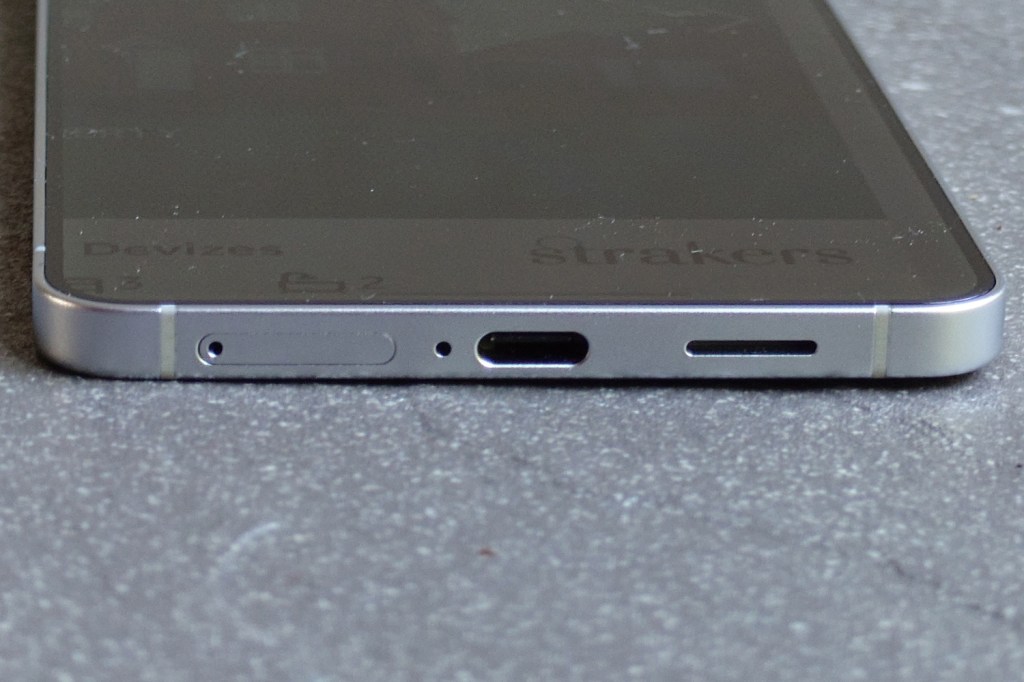 Samsung Galaxy S25 Edge USB-C