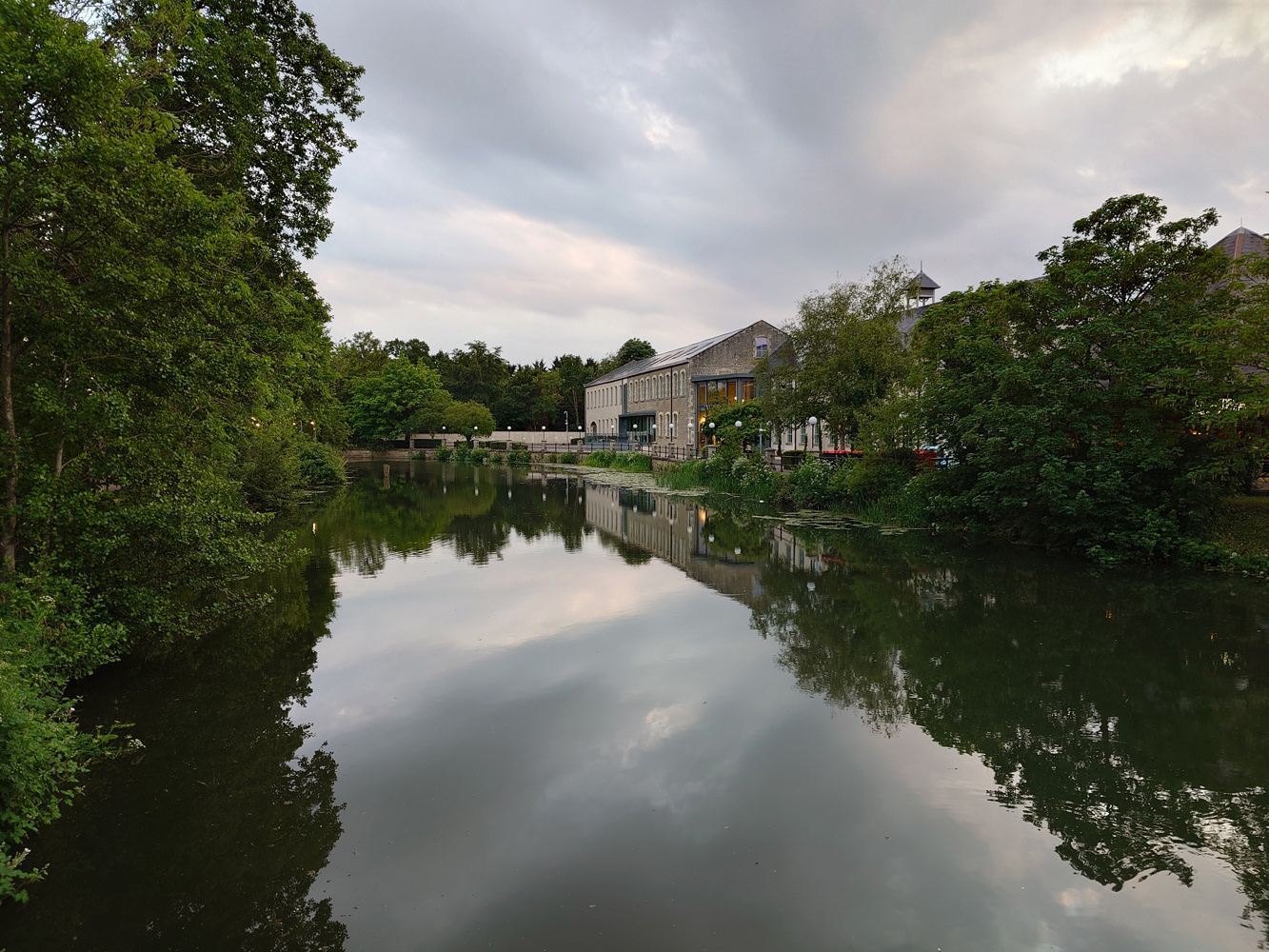 Sony Xperia 1 VII camera samples river