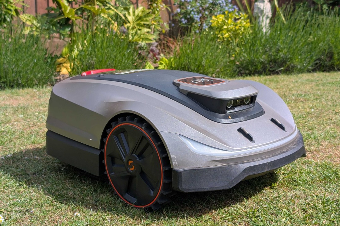 Sunseeker Elite X5 robot lawnmower on lawn