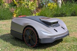 I’ve been reviewing a GPS robot mower for a month – now I’ll never mow my lawn manually again